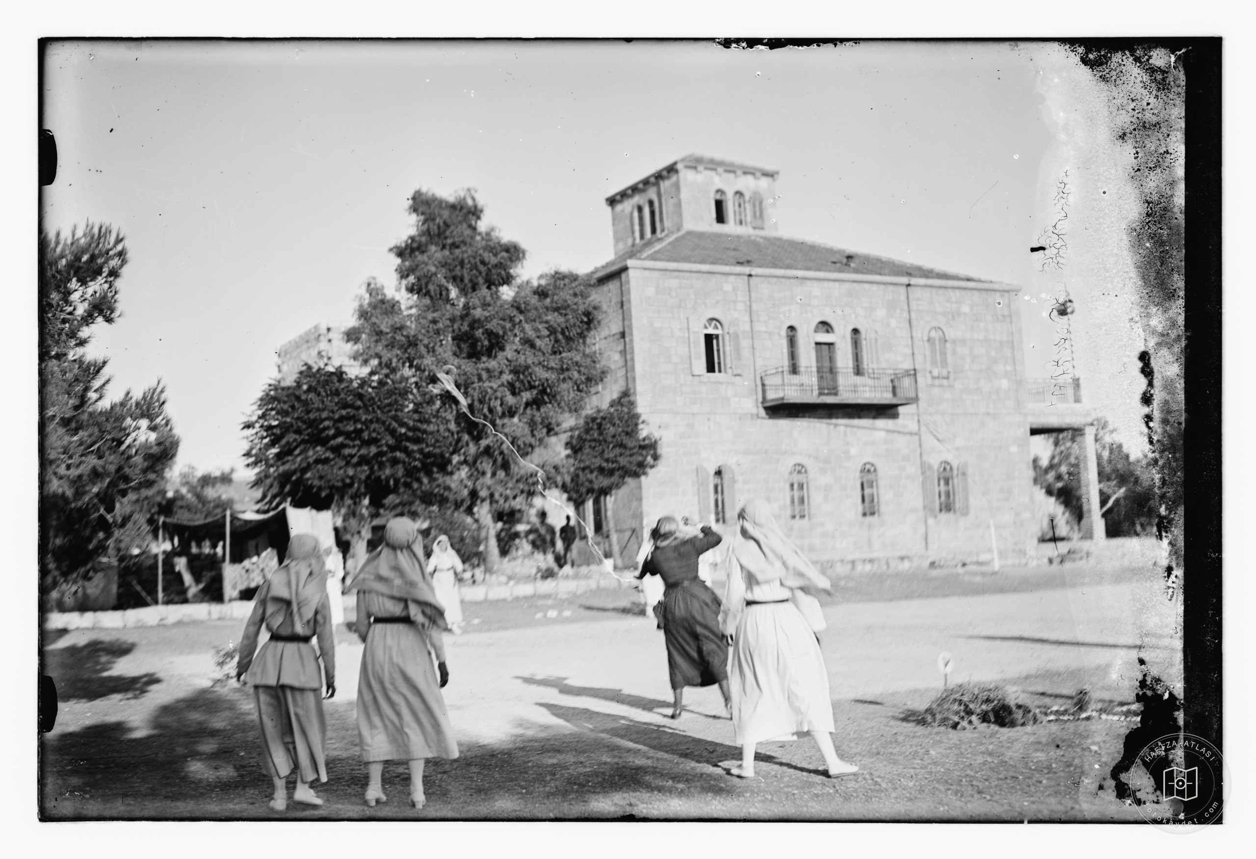 Girl scout drill-Jerus. i.e., Jerusalem