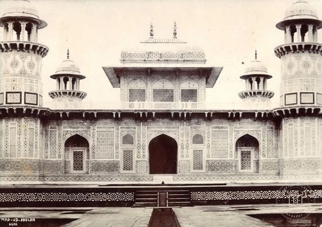 Agra — Mausoleum of Itimad-ud-Daulah