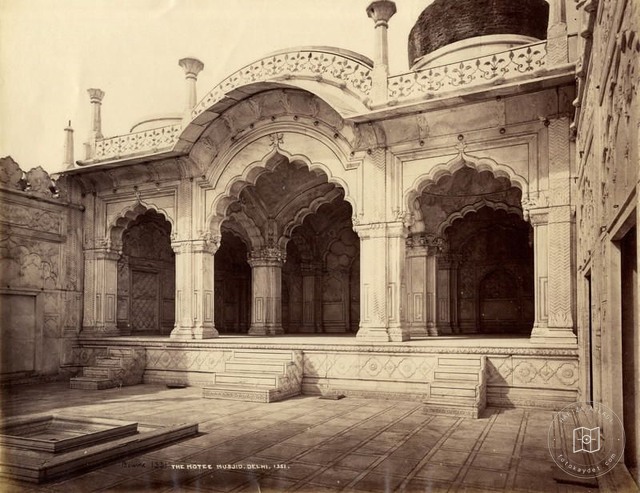 Delhi — Moti Masjid