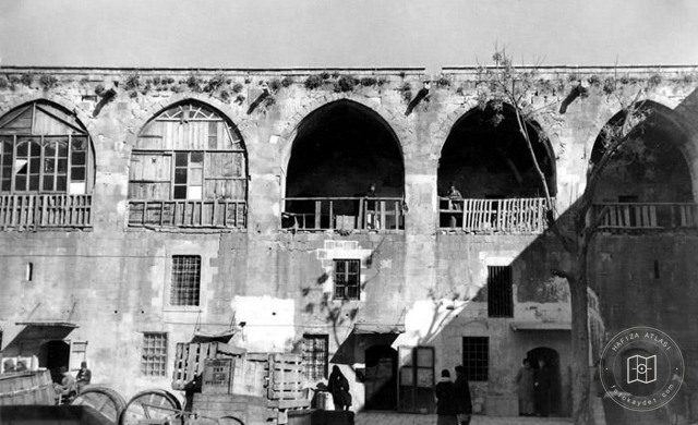 Aleppo — Wazir Caravanserai — balcony detail