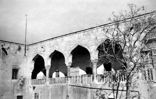 Aleppo — Wazir Caravanserai — balcony detail