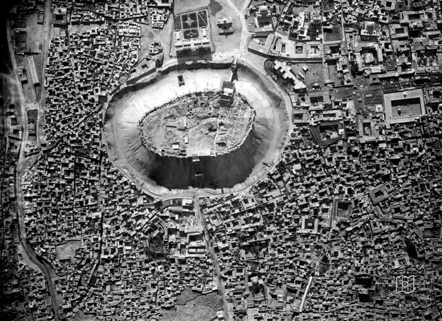 Aleppo — Overhead view of the citadel and surroundings