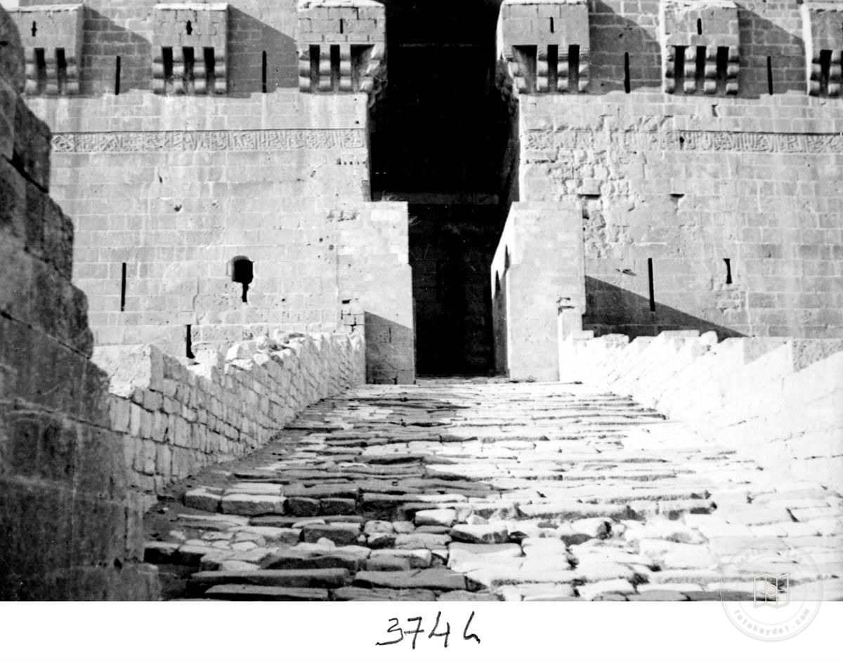 Aleppo — Citadel entrance — passage to the Serpent Gate