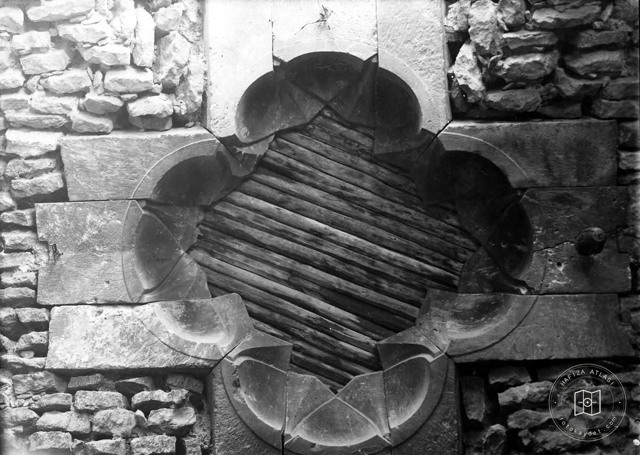 Aleppo — Antakya Gate — ornamental detail