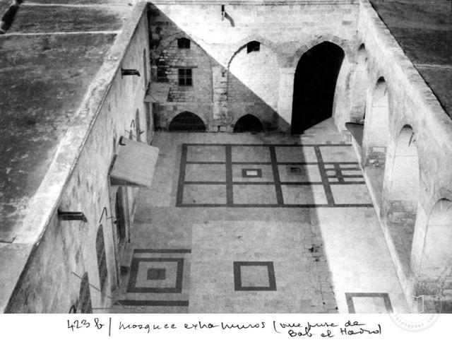 Aleppo — Mosque outside the walls seen from Hadid Gate