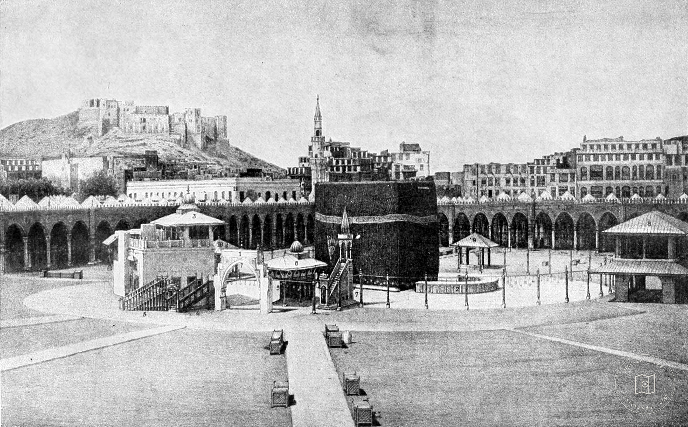 Photograph showing the Kaaba and surrounding structures