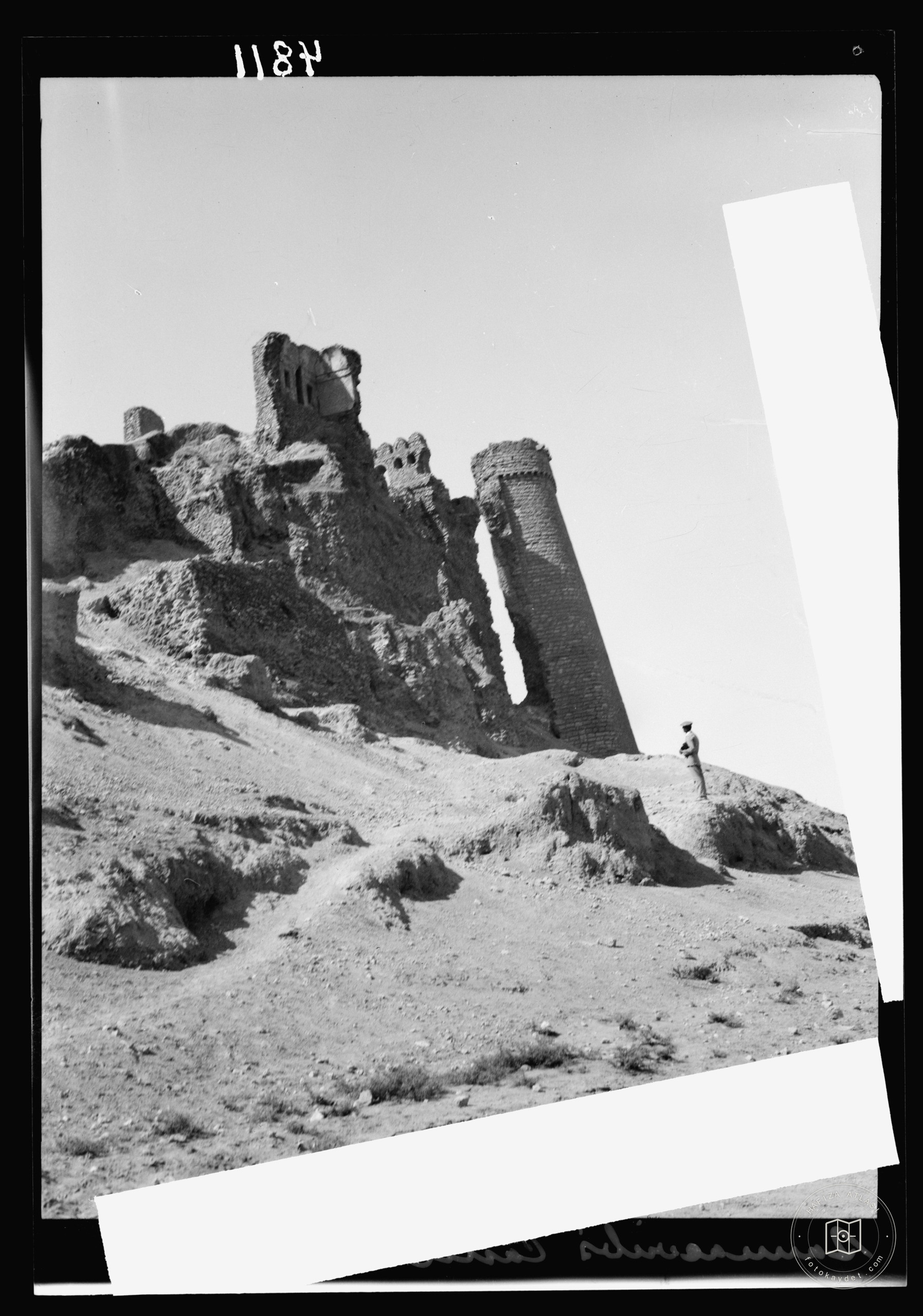 Musul — Dicle kıyısındaki tarihî kale kalıntıları · 2