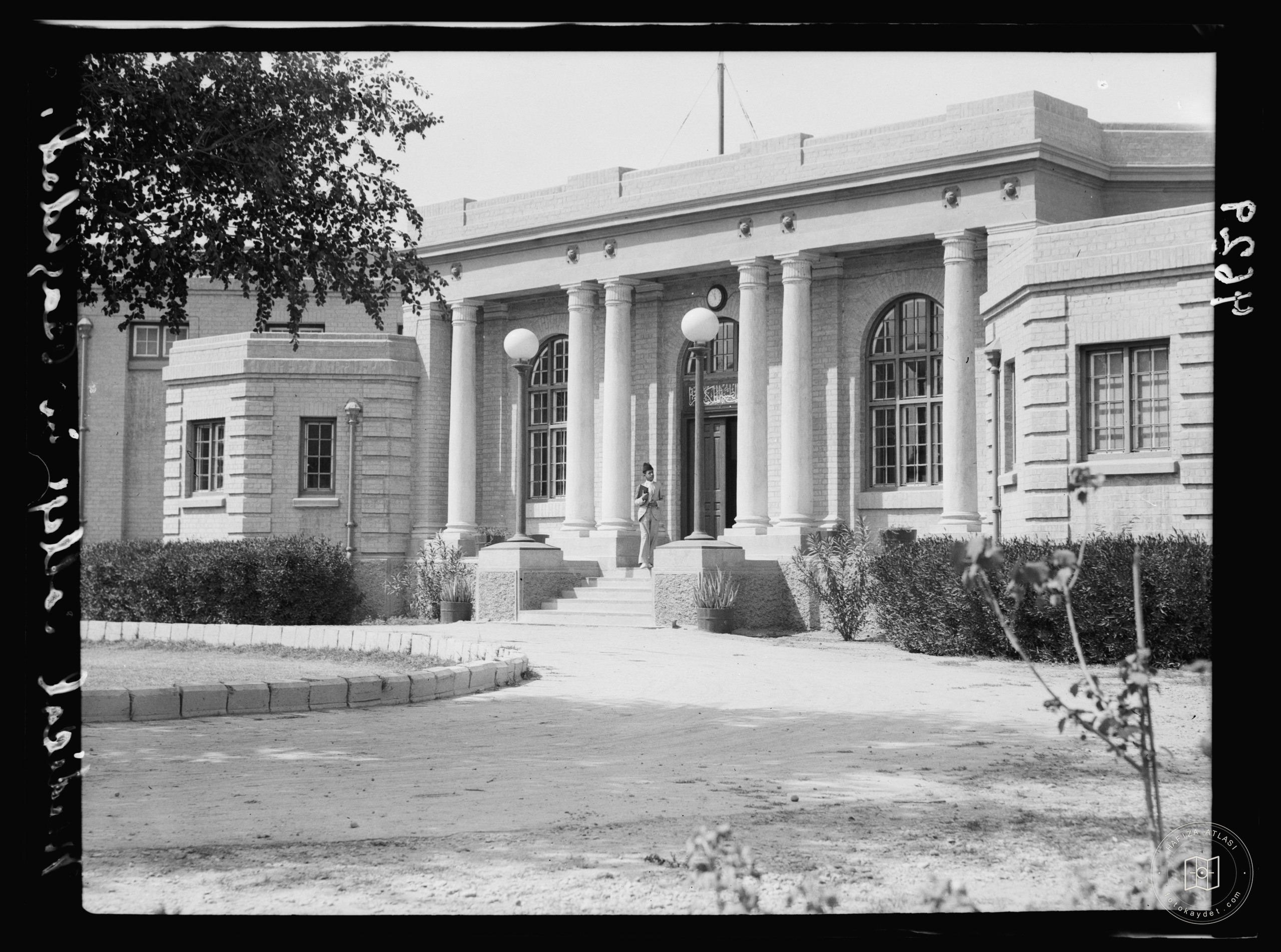Royal College of Medicine of Iraq. Baghdad. Medical College, main entrance