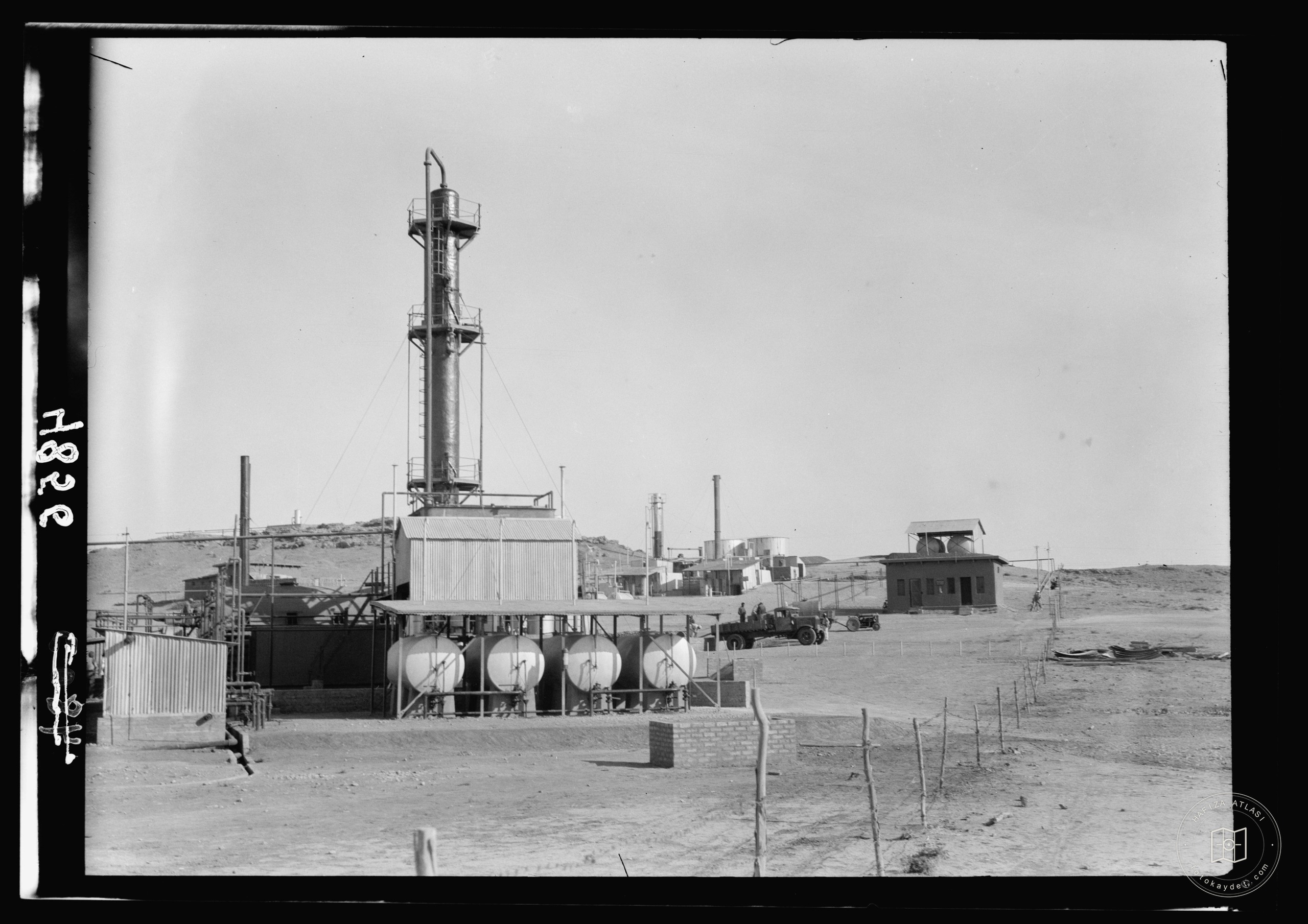 Kerkük — Petrol rafinerisi · 1