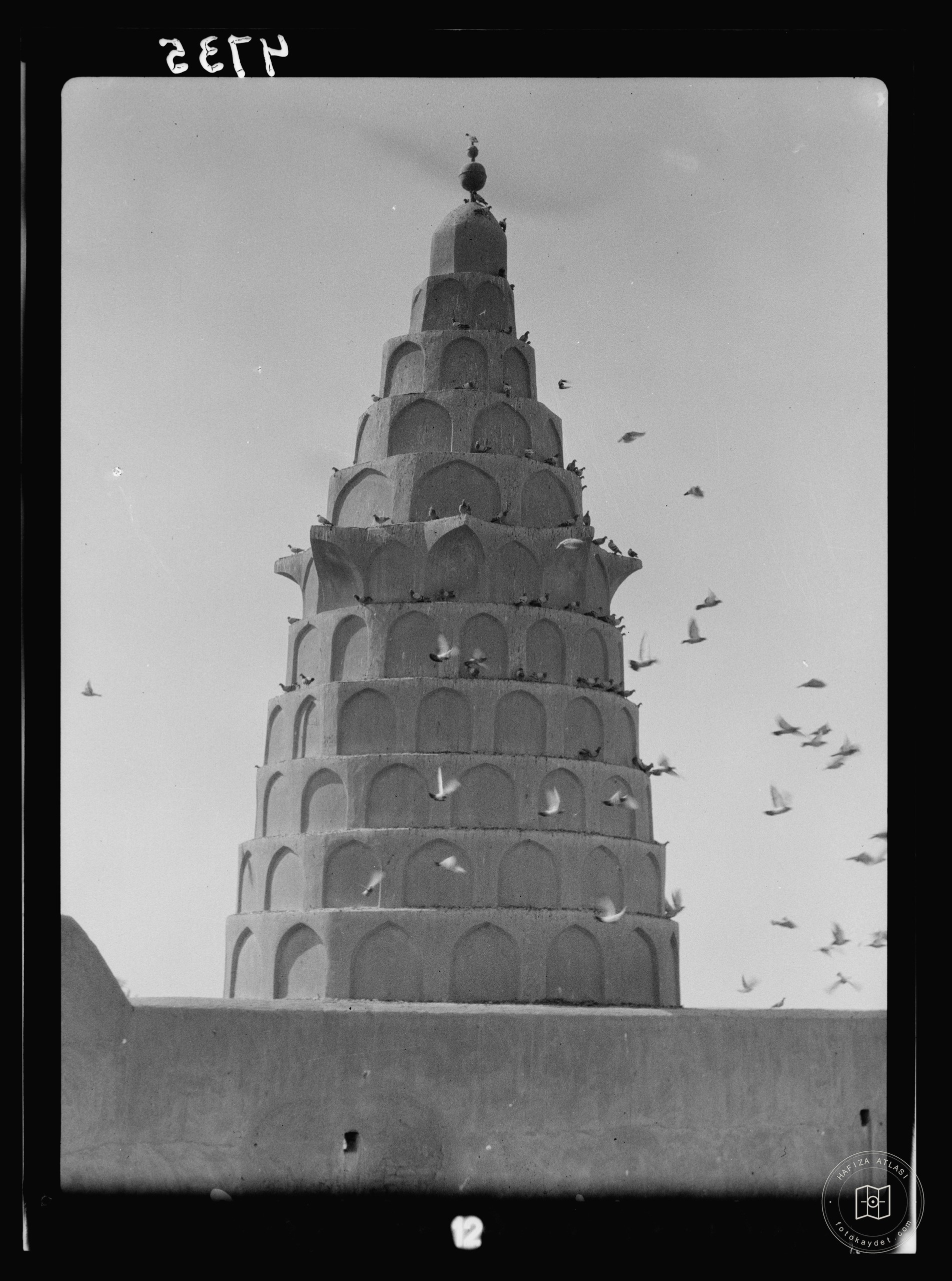 Kifl. Local Muslim village with a Jewish shrine to the prophet Ezekiel. Conical tower over Ezekiel's tomb