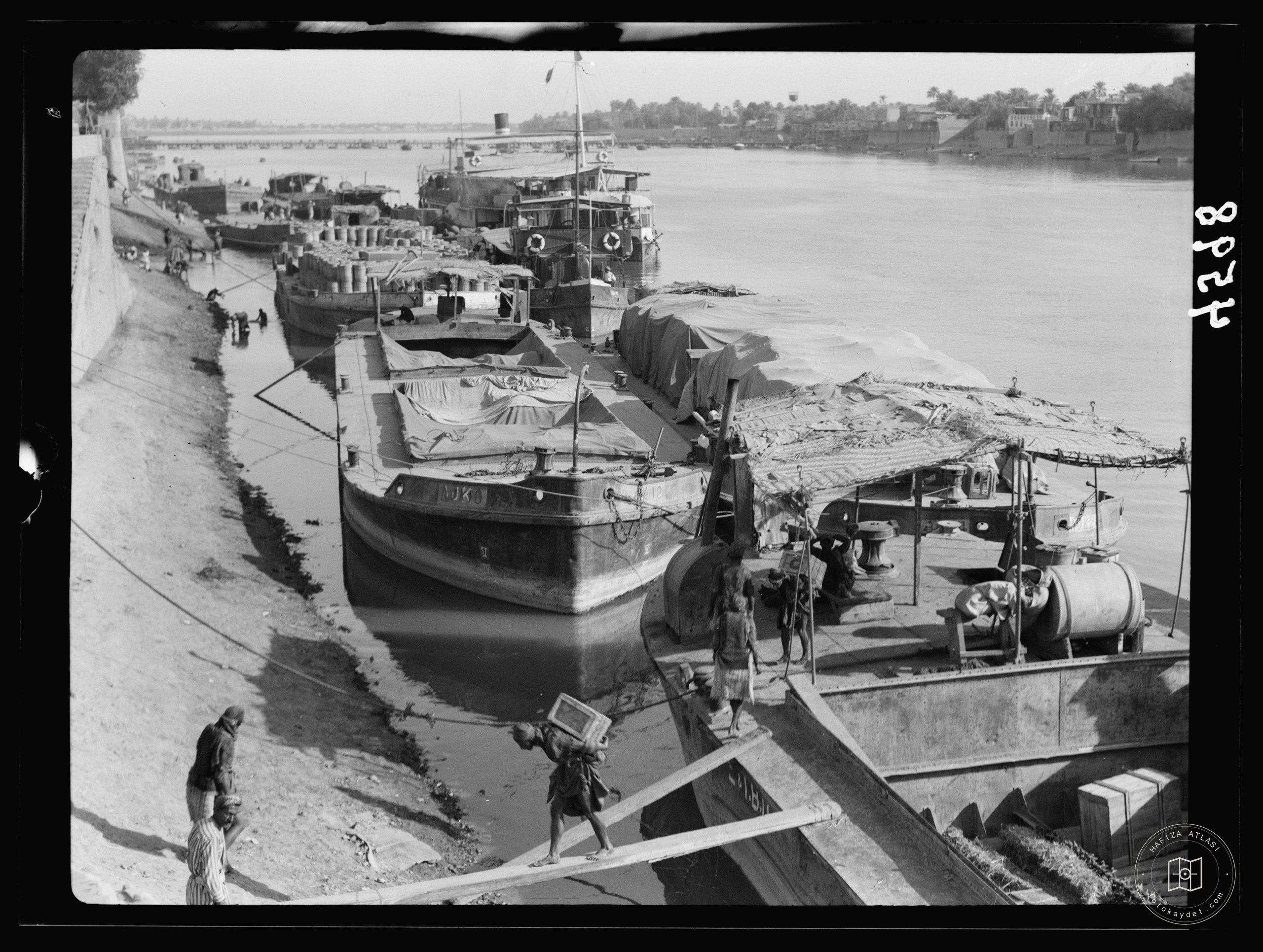 Baghdad. River steamers and barges. Along the Tigris banks
