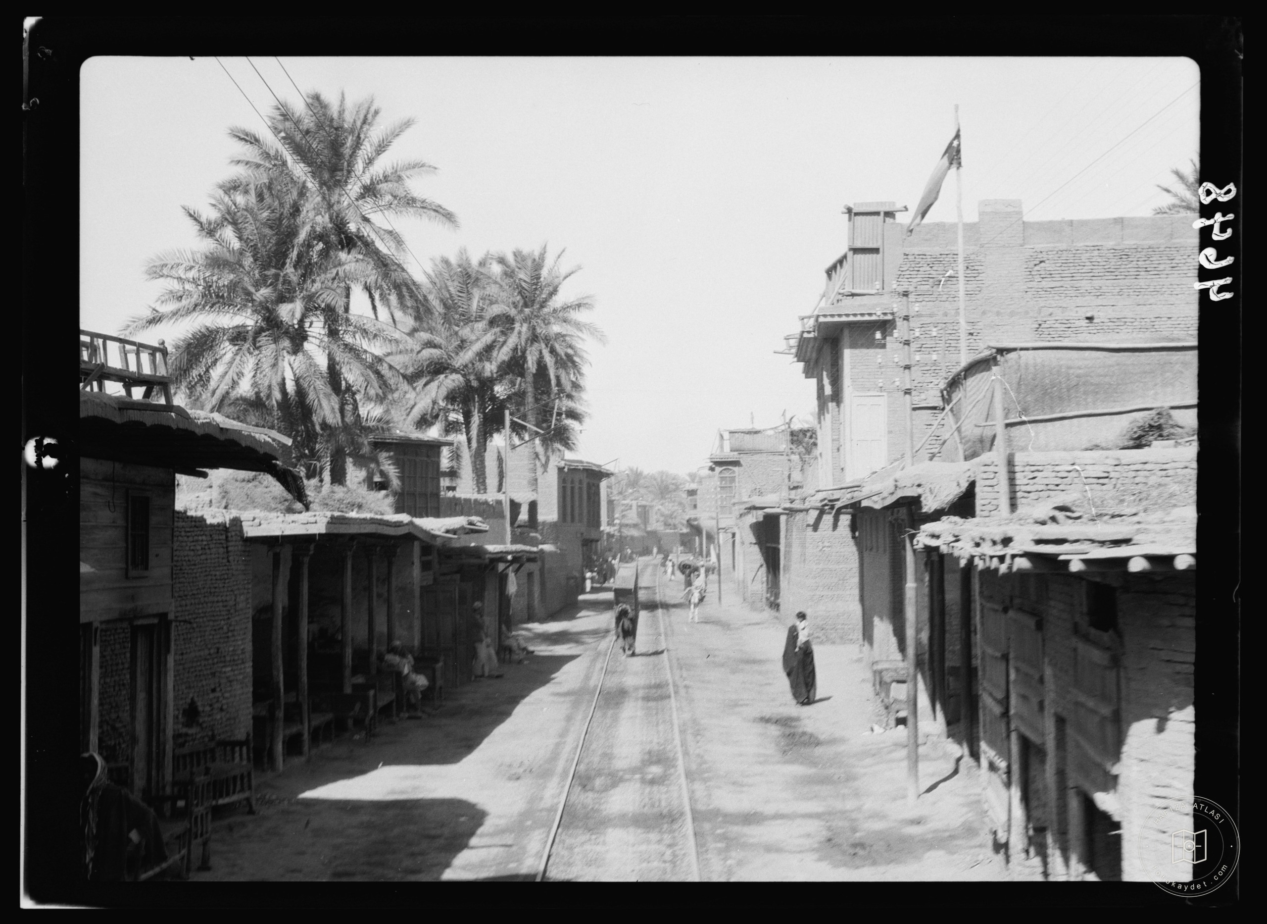 Kadimain, third holy city of the Shite Muslims. Road to Kadimain from Baghdad