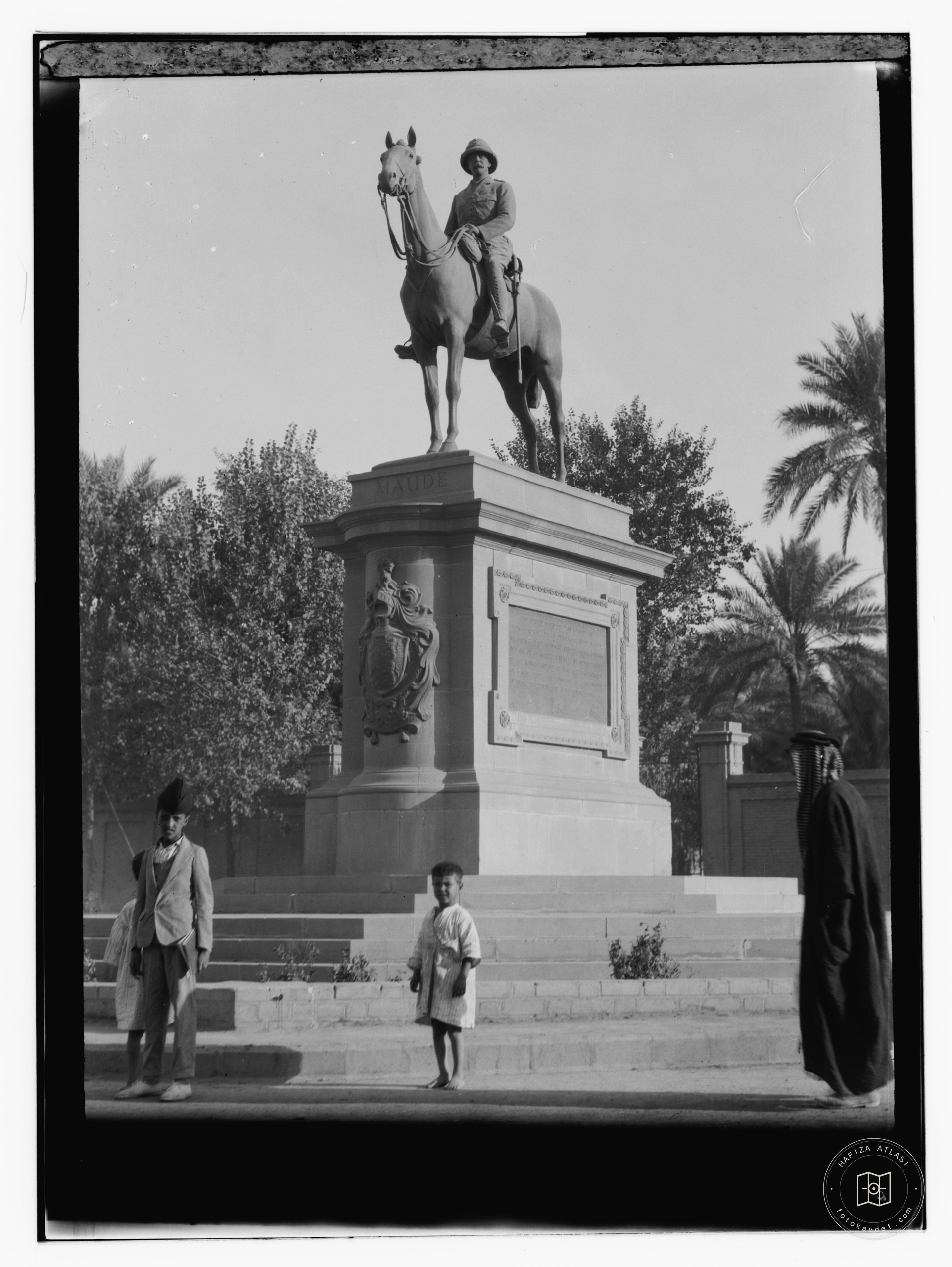 statue of Maude on horse