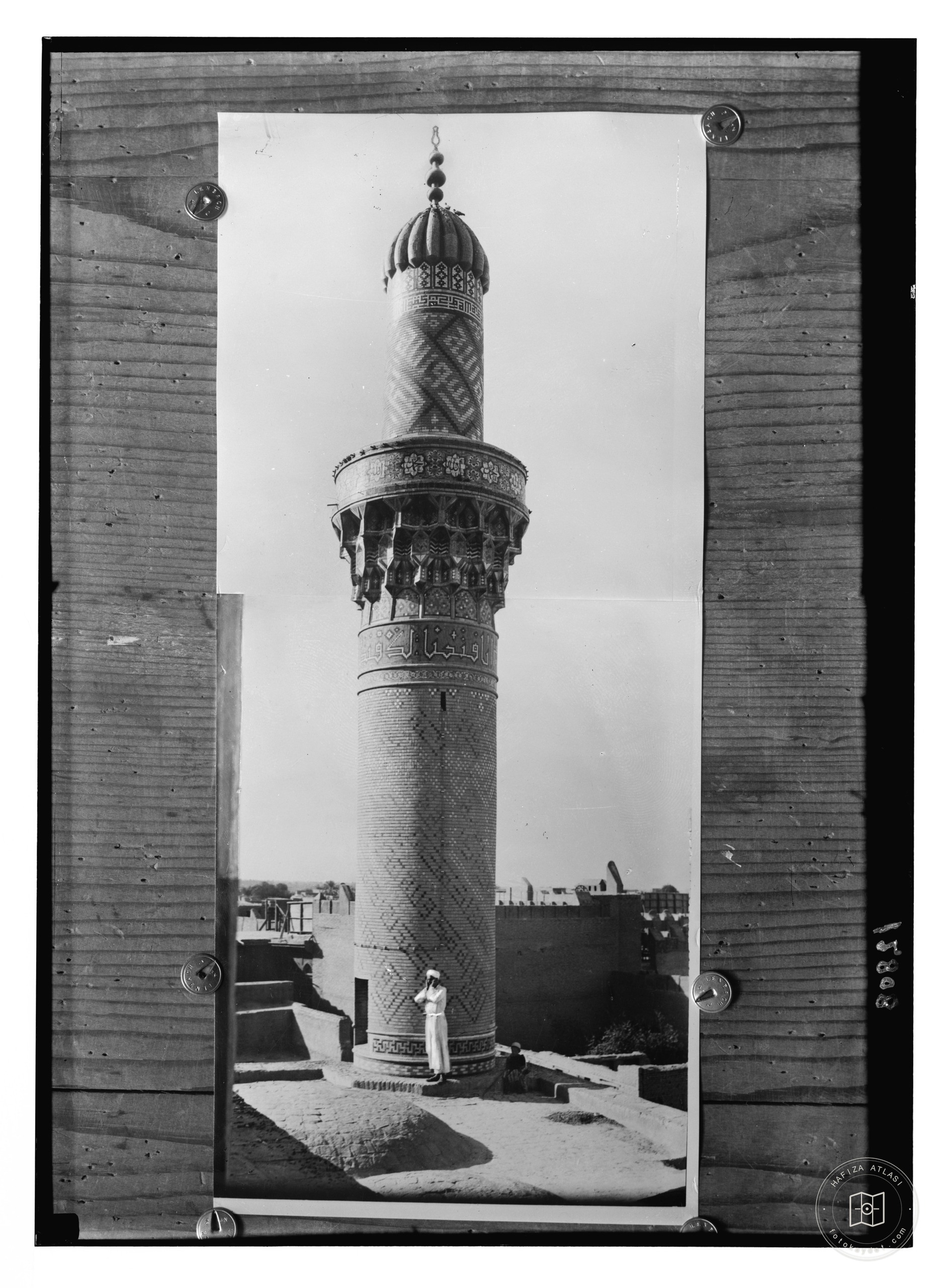 Baghdad minaret. The Haidar Khana Mosque