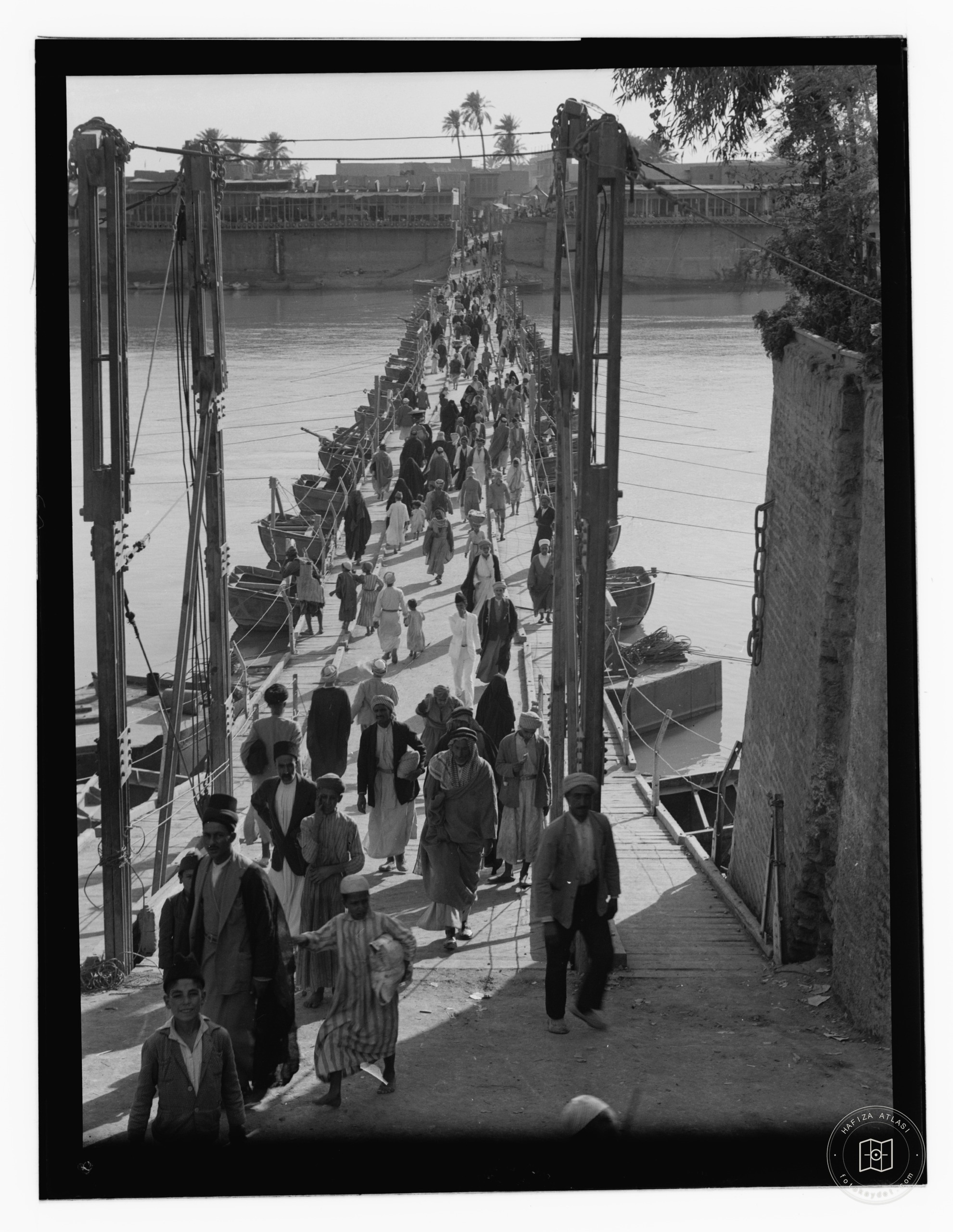 Baghdad. The Katah Bridge. Over the Tigris River