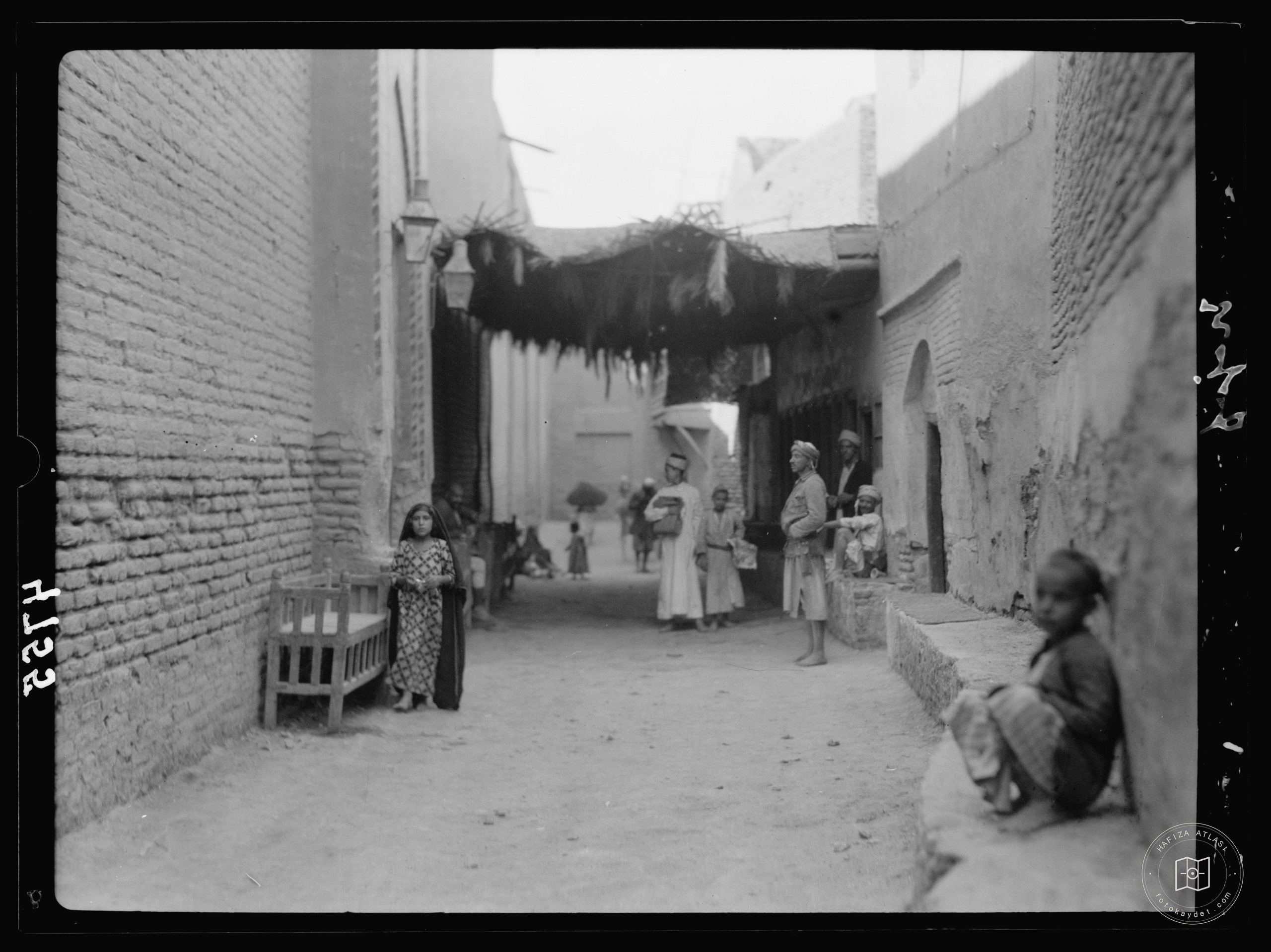 Nejaf. First sacred city of the Shiite Muslims. A main street