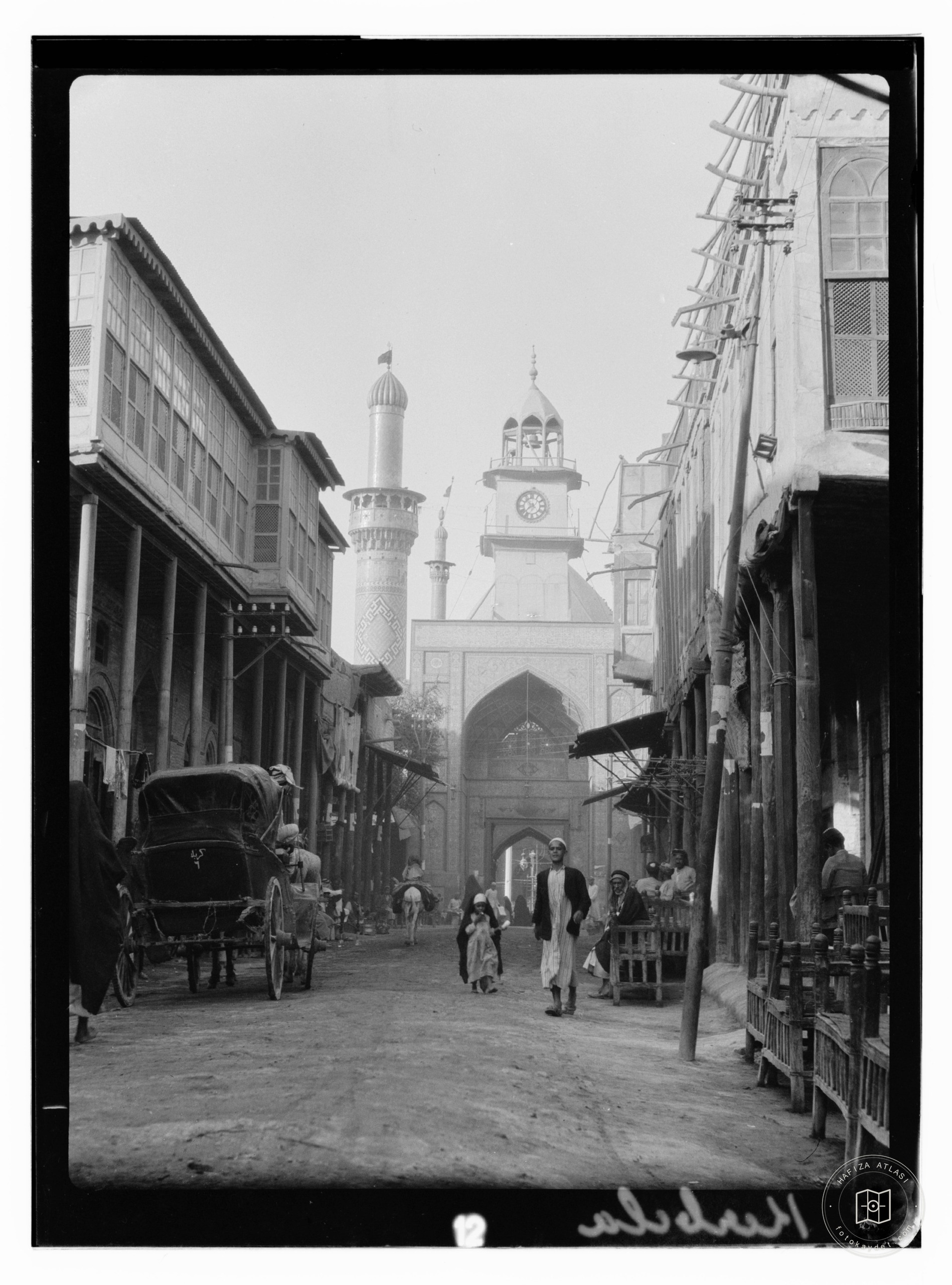 Kerbela. Entrance to the great mosque
