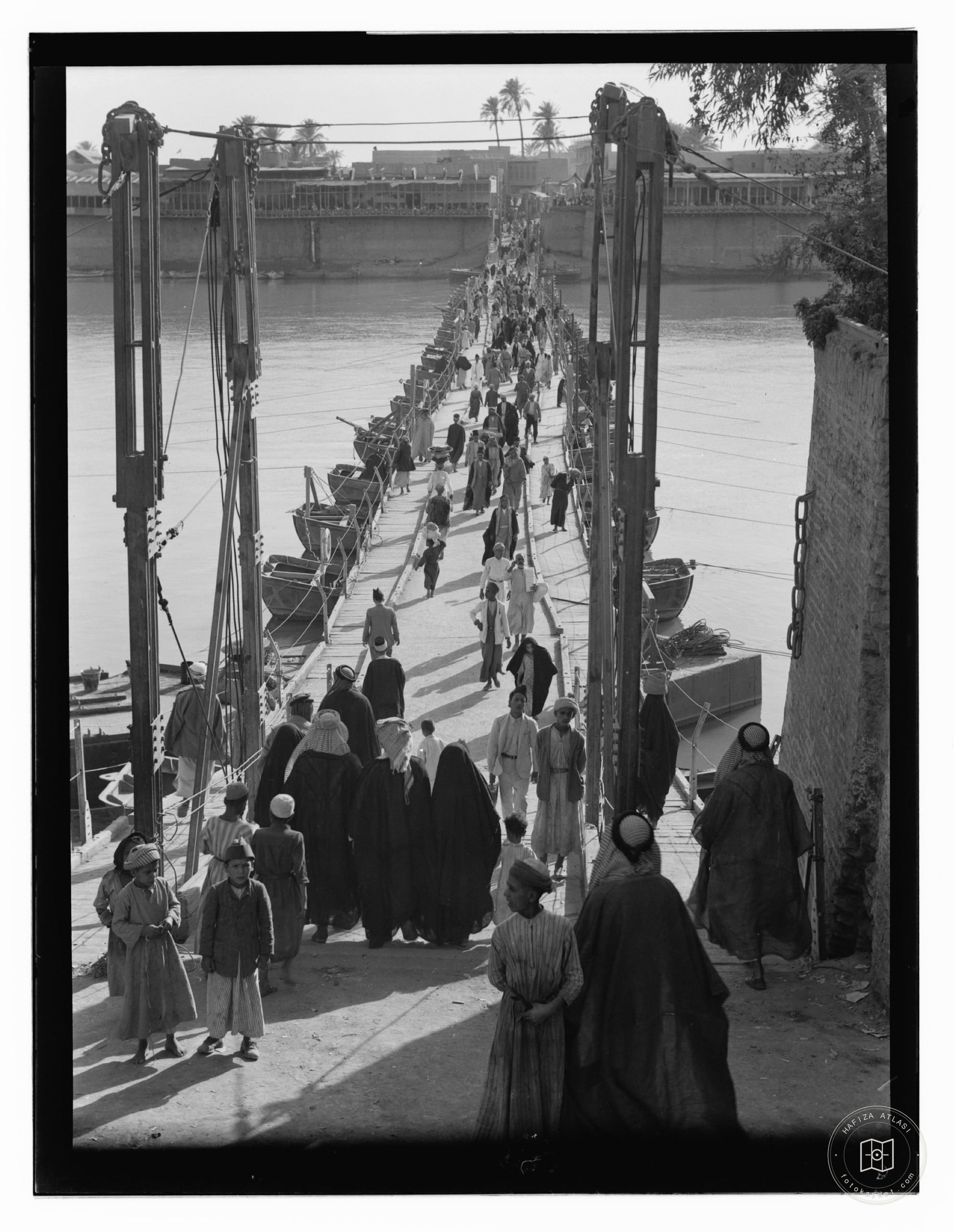 Baghdad. The Katah Bridge. Over the Tigris River