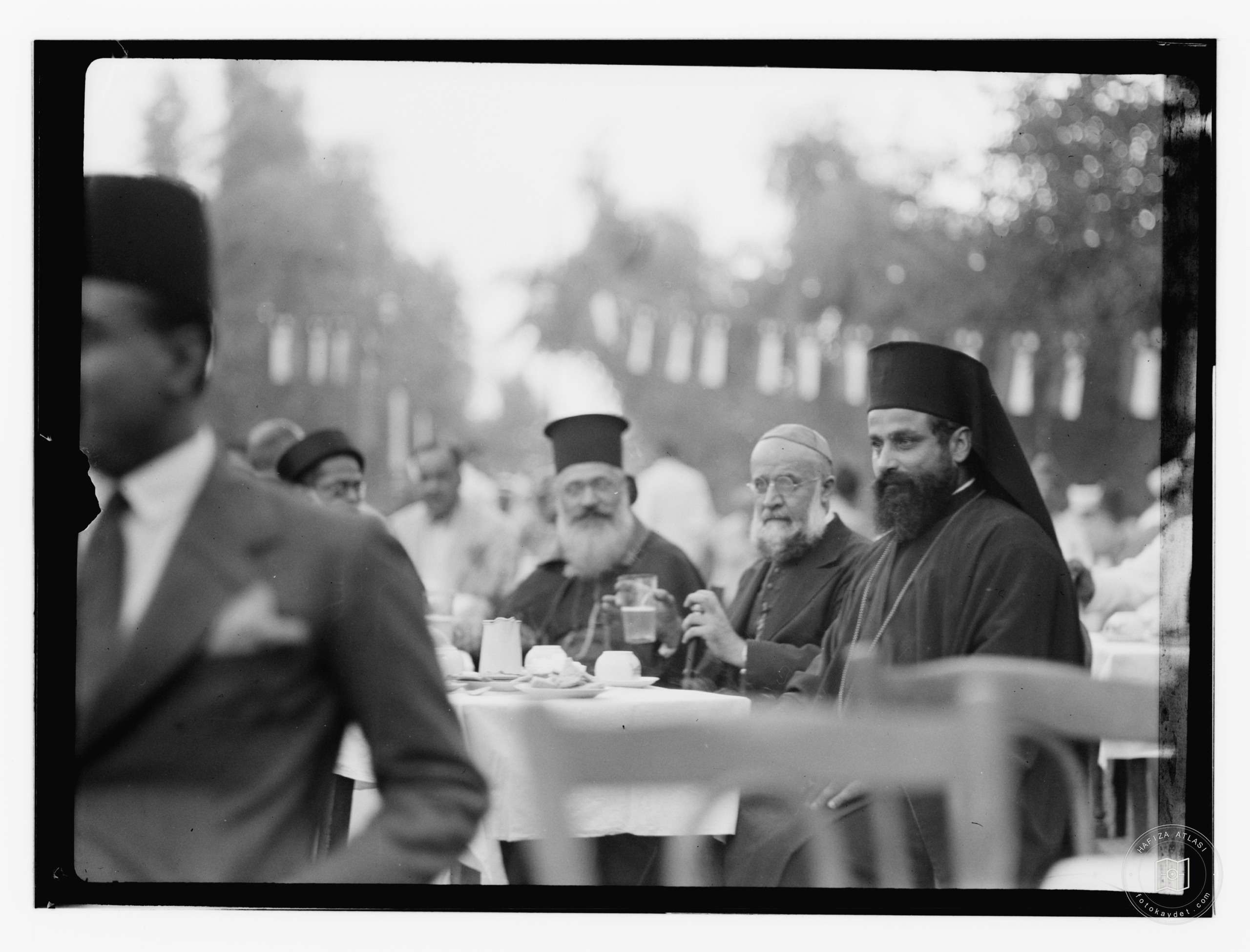 10/6/32 at the palace etc., Baghdad, Greek and/or Russian and/or Armenian priests