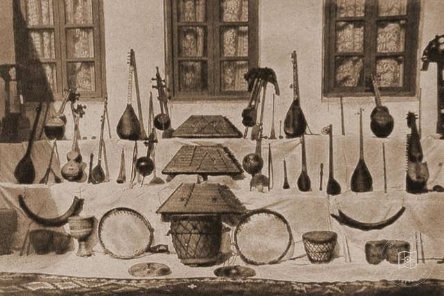 Iraq — Traditional musical instruments