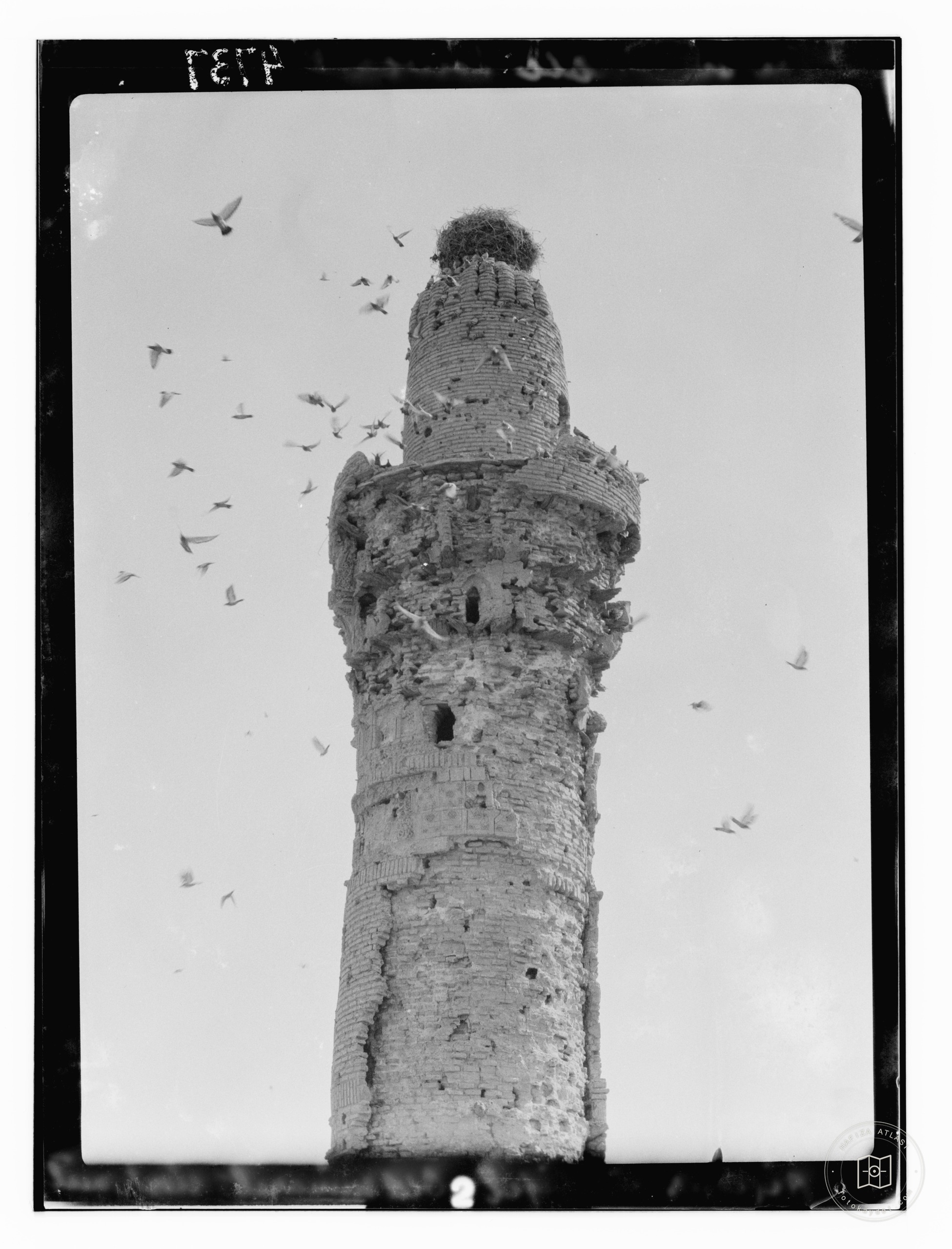 Kifl’de kuşların yuvalandığı minare