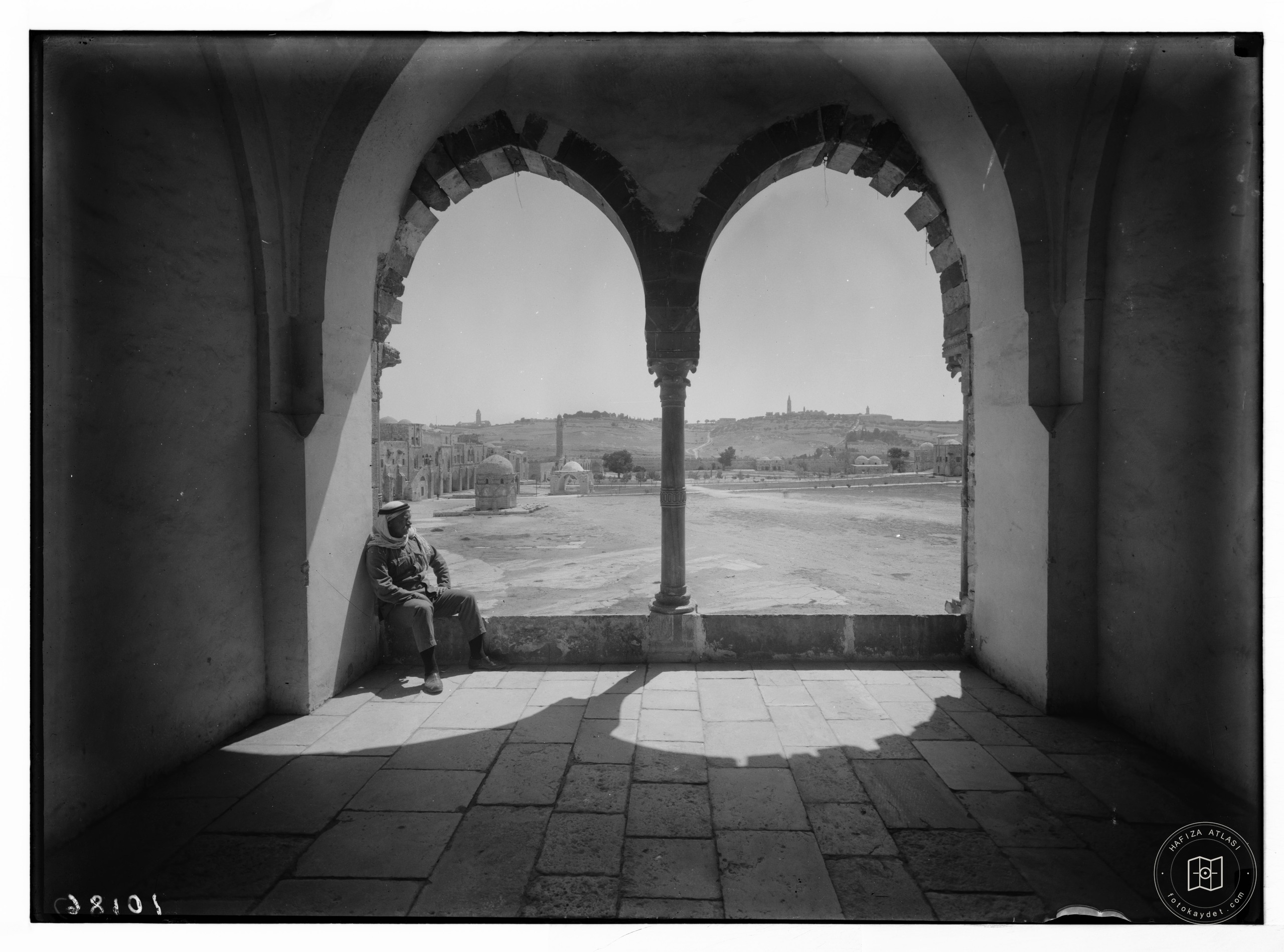 Mount of Olives through arches in Jerusalem