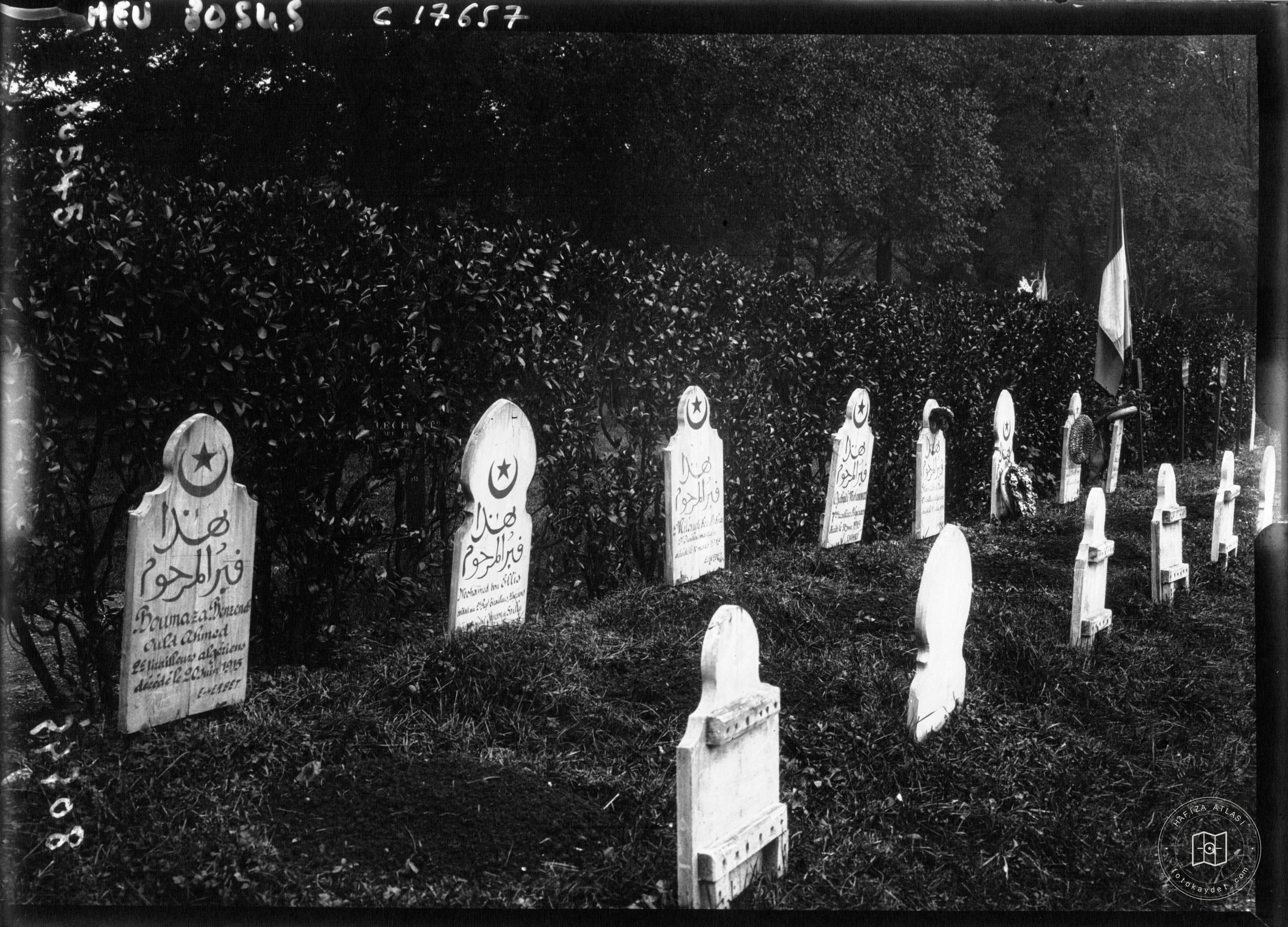 Graves of Muslim soldiers in Bagneux Cemetery