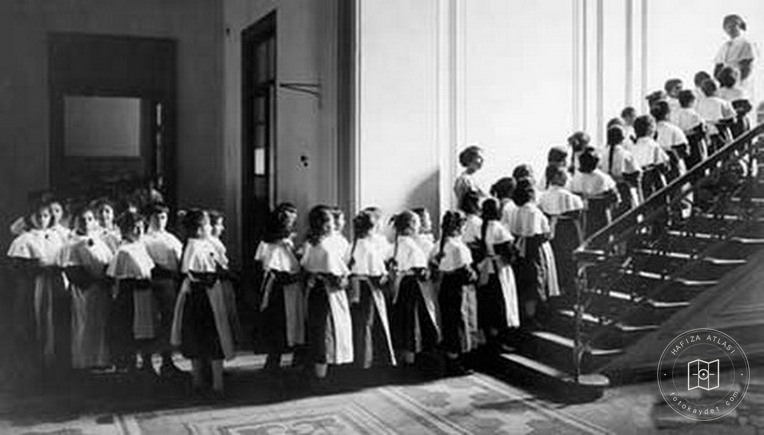 Girls’ school students in Baku