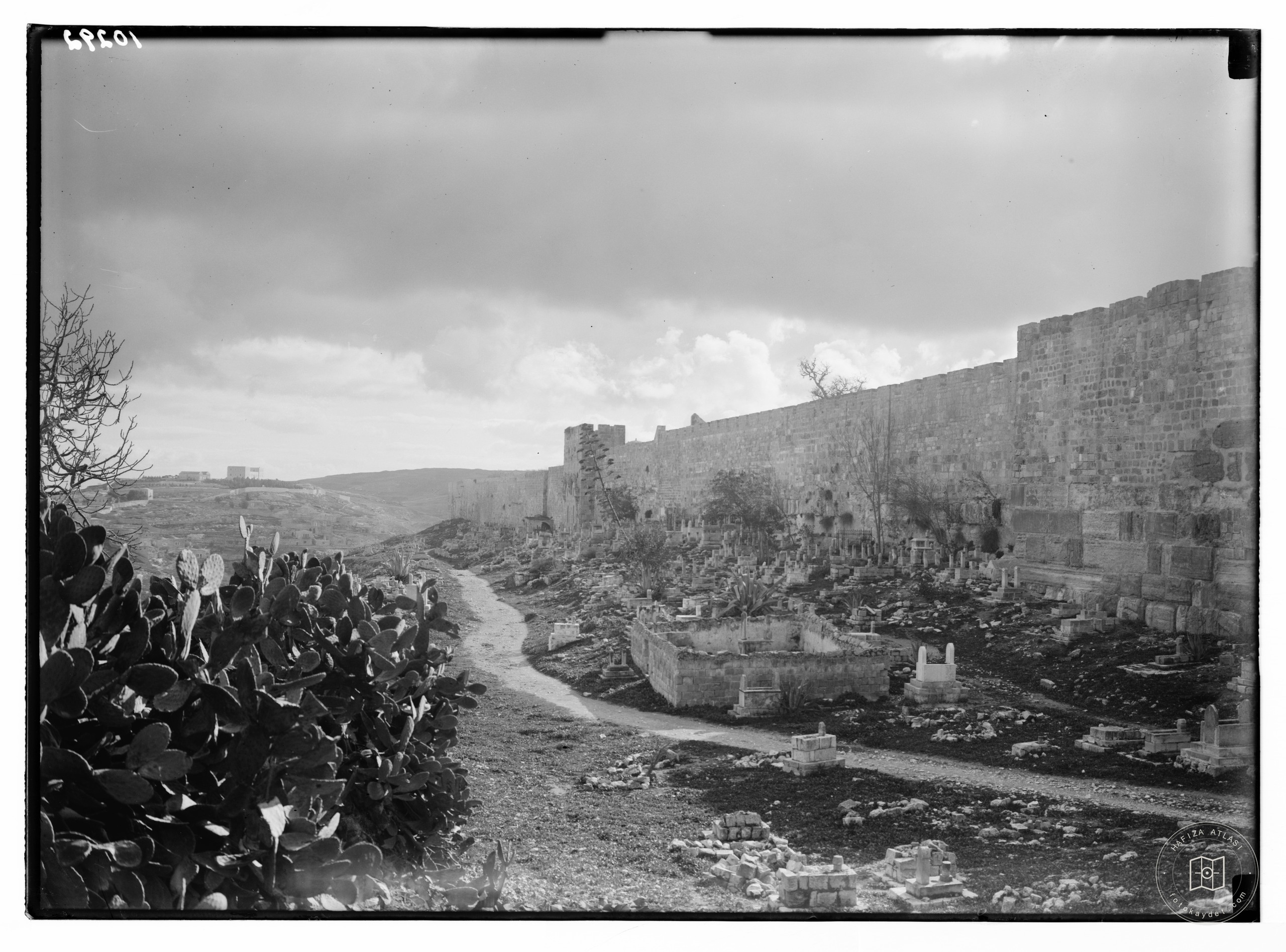 Cemetery outside Jerusalem’s eastern city wall