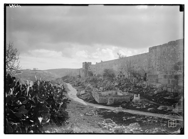 Cemetery outside Jerusalem’s eastern city wall