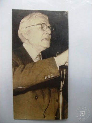 Tarihî Kişiler — Portre / Kişi Görseli
