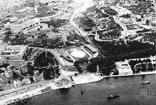 Dolmabahçe and Çırağan — View from the archive