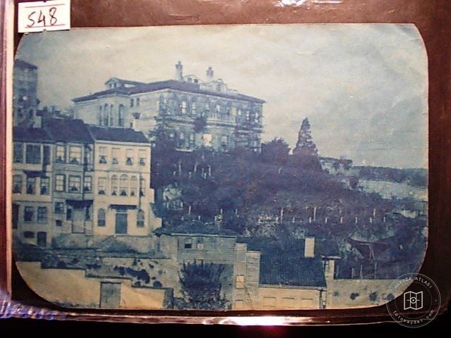 Mansions, Kiosks and Pedestrians — Archive image