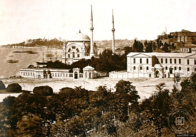 Dolmabahçe and Çırağan — View from the archive