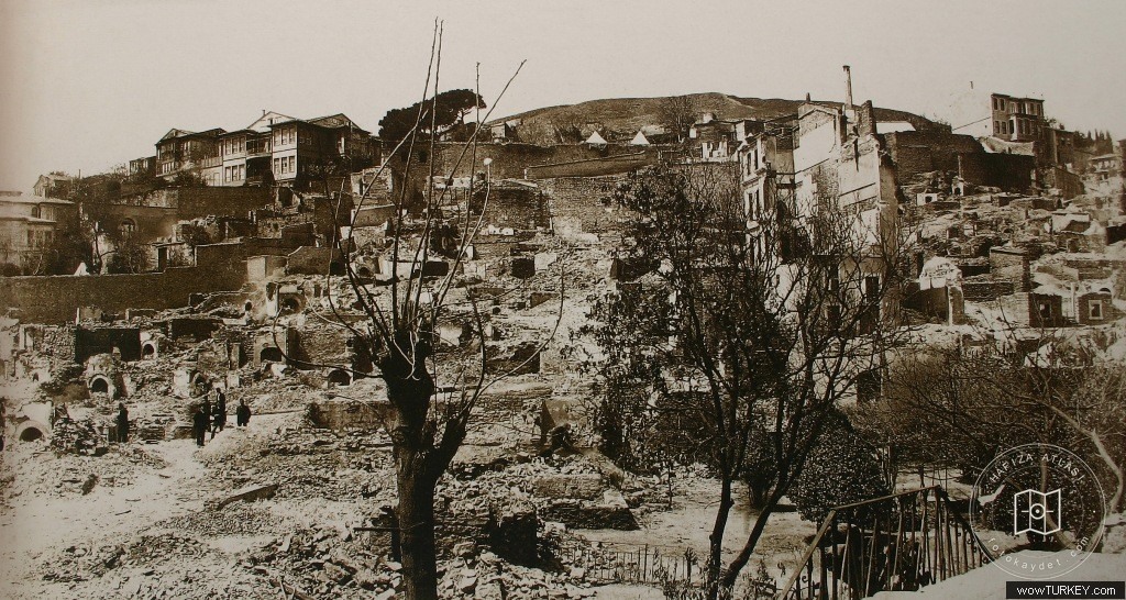 Arnavutkoyde Yangin Place 28nisan — 1887