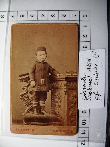 Hanedanlar — Portre / Kişi Görseli