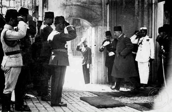 Hanedanlar — Portre / Kişi Görseli