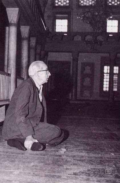 Süheyl Ünver — Portre ve kişi arşivi