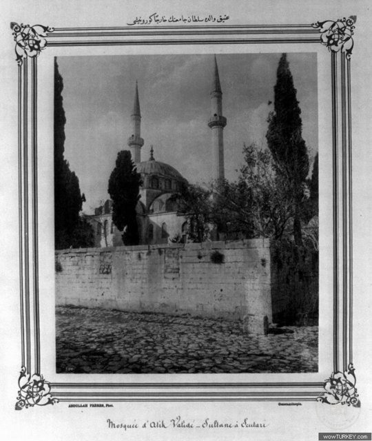 Atik Valide Sultan Mosque