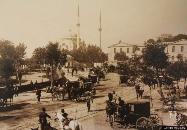 Dolmabahçe and Çırağan — View from the archive