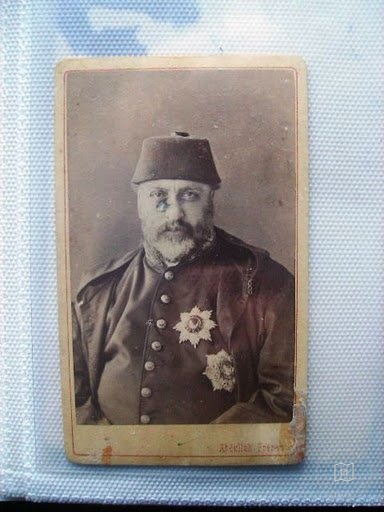 Hanedanlar — Portre / Kişi Görseli
