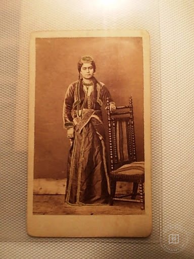 WOMEN — Archive image