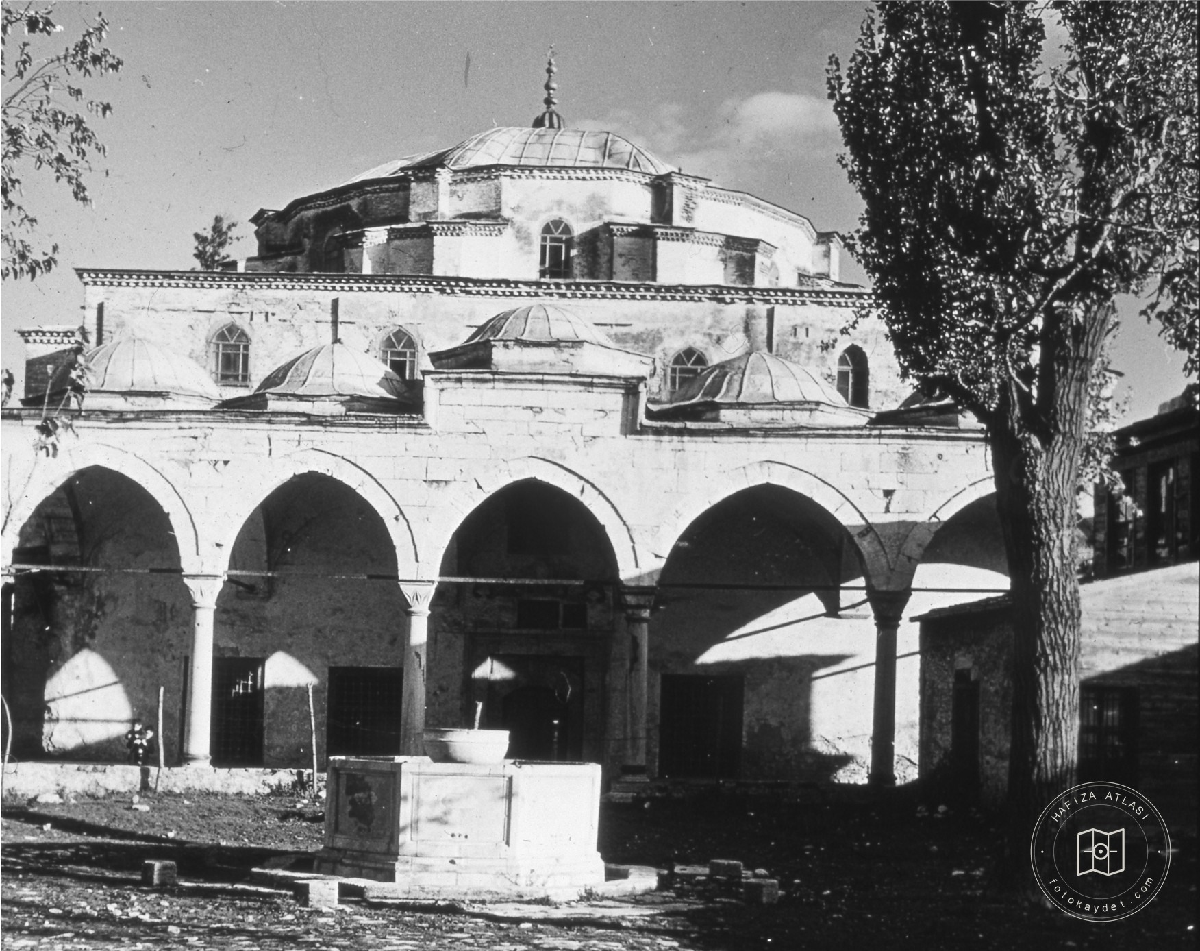 Tarihî Kent ve Yapı Görünümleri — Arşiv kaydı