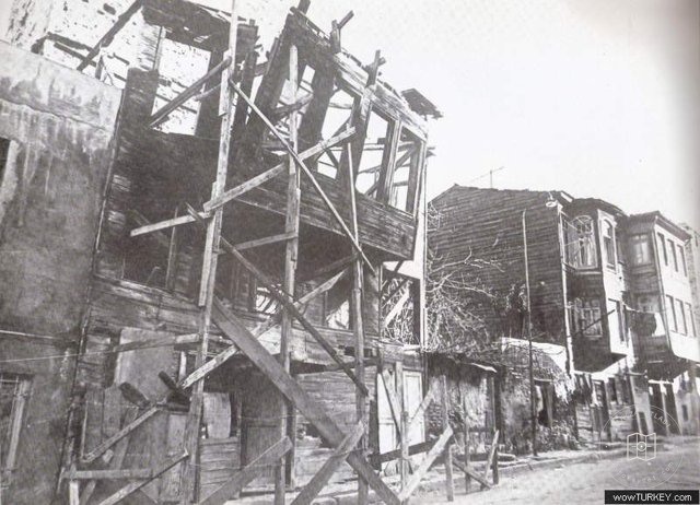 Soğukçeşme Sokağı