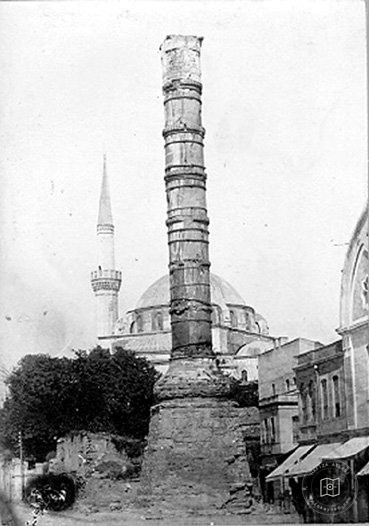Çemberlitaş Sütunu ve Çevresi