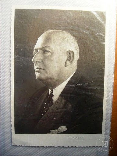 Hanedanlar — Portre / Kişi Görseli
