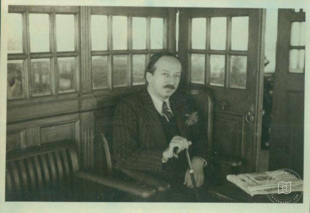 Historical Contacts — Portrait