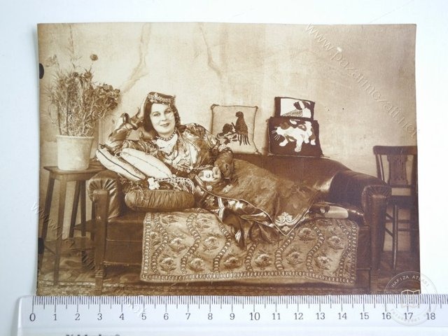 Kadınlar — Arşivden bir görünüm