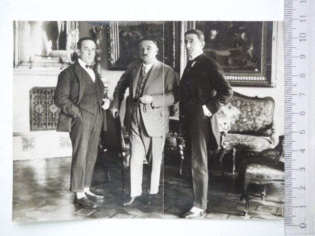 Tarihî Kişiler — Portre ve kişi arşivi
