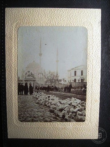Dolmabahçe and Çırağan — Archive image